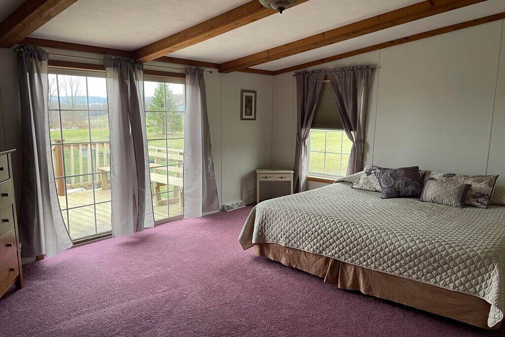 Photo of Bedroom in Town of Sempronius