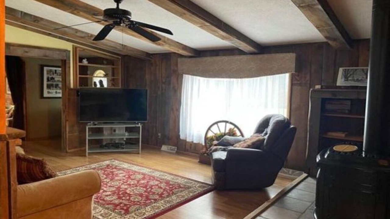 Photo of Livingroom in Town of Sempronius