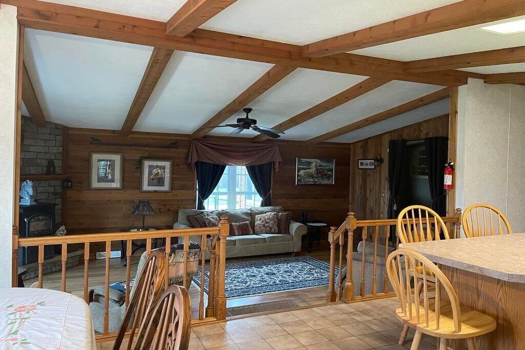 Photo of Livingroom in Town of Sempronius