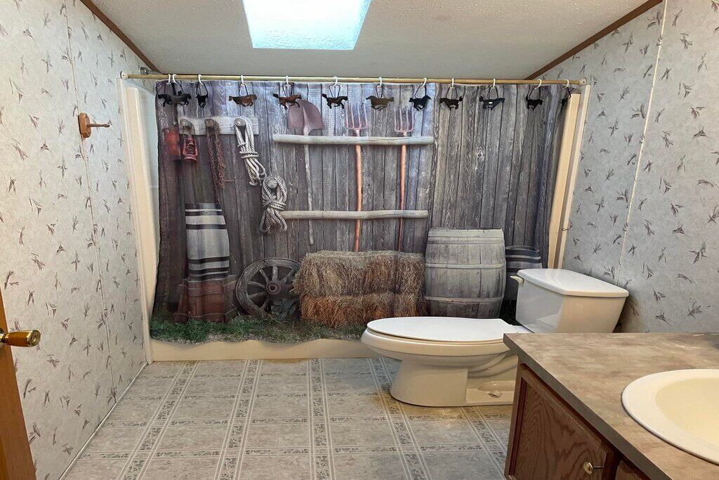 Photo of Bathroom in Town of Sempronius