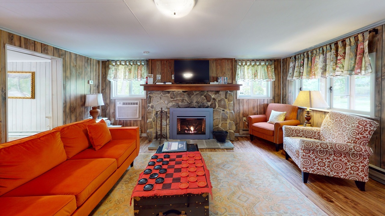 Photo of Livingroom in Gaines