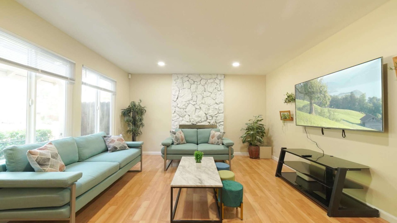 Photo of Livingroom in Sacramento