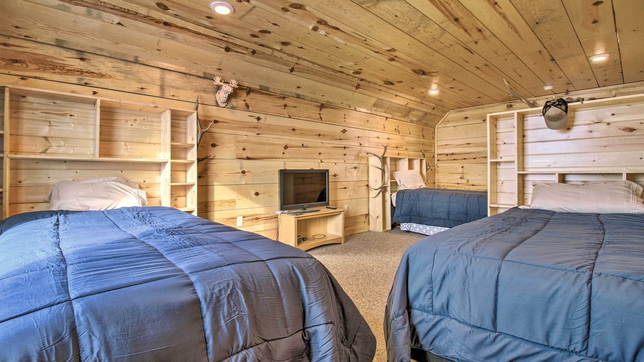 Photo of Bedroom in White Sulphur Springs