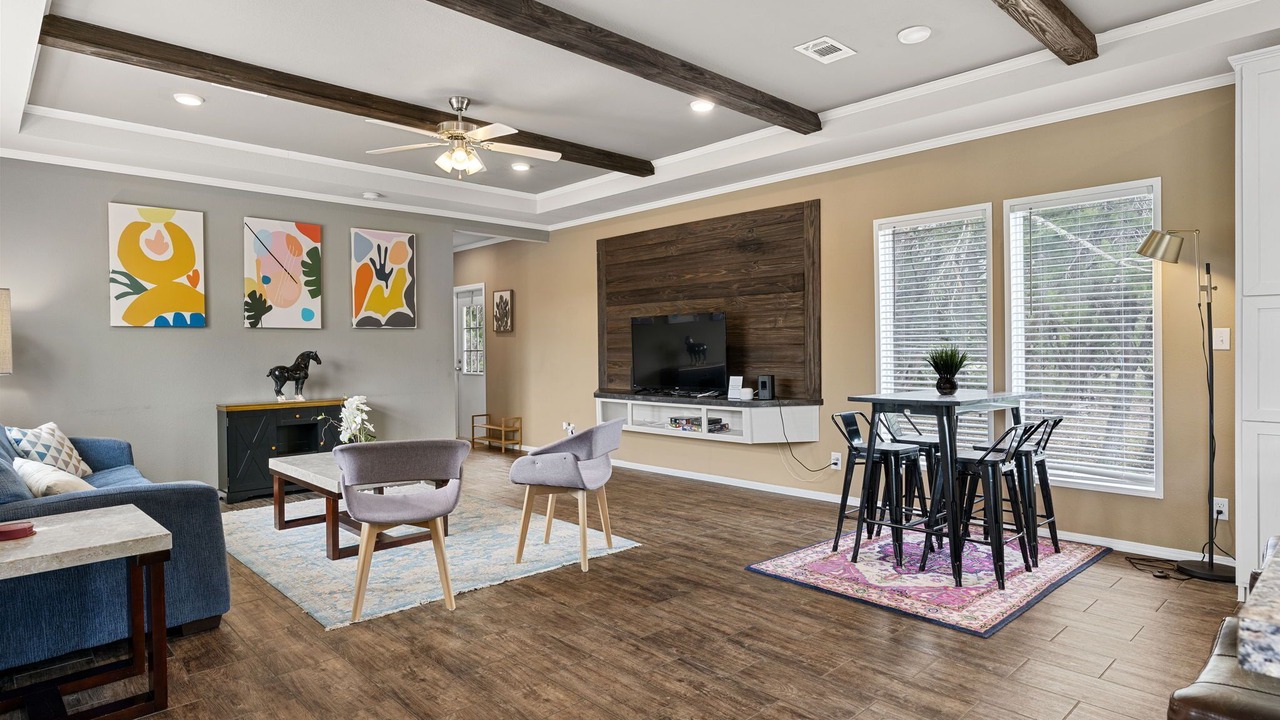 Photo of Livingroom in Dripping Springs
