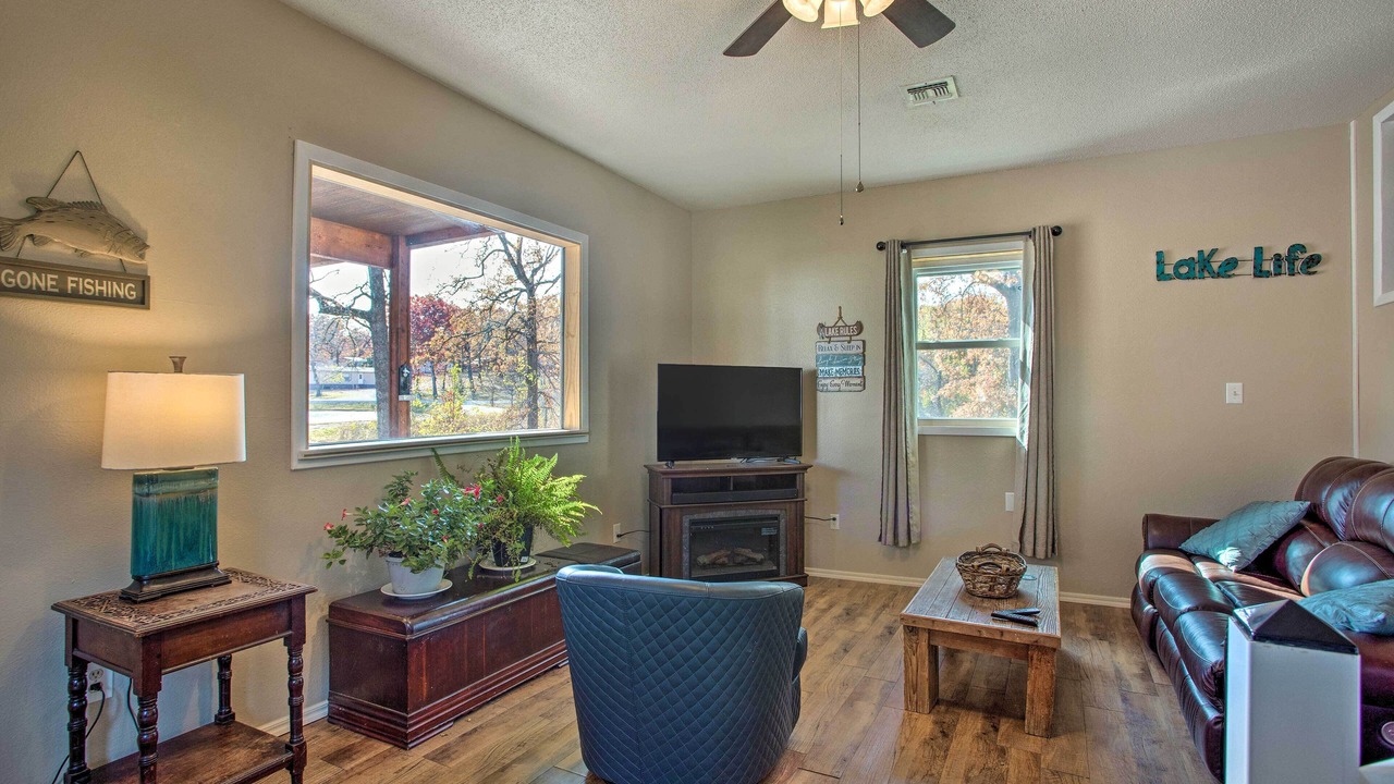 Photo of Livingroom in Kingston