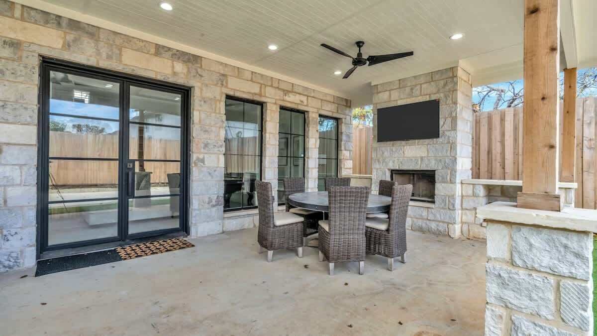 Photo of Outdoor in Central Arlington