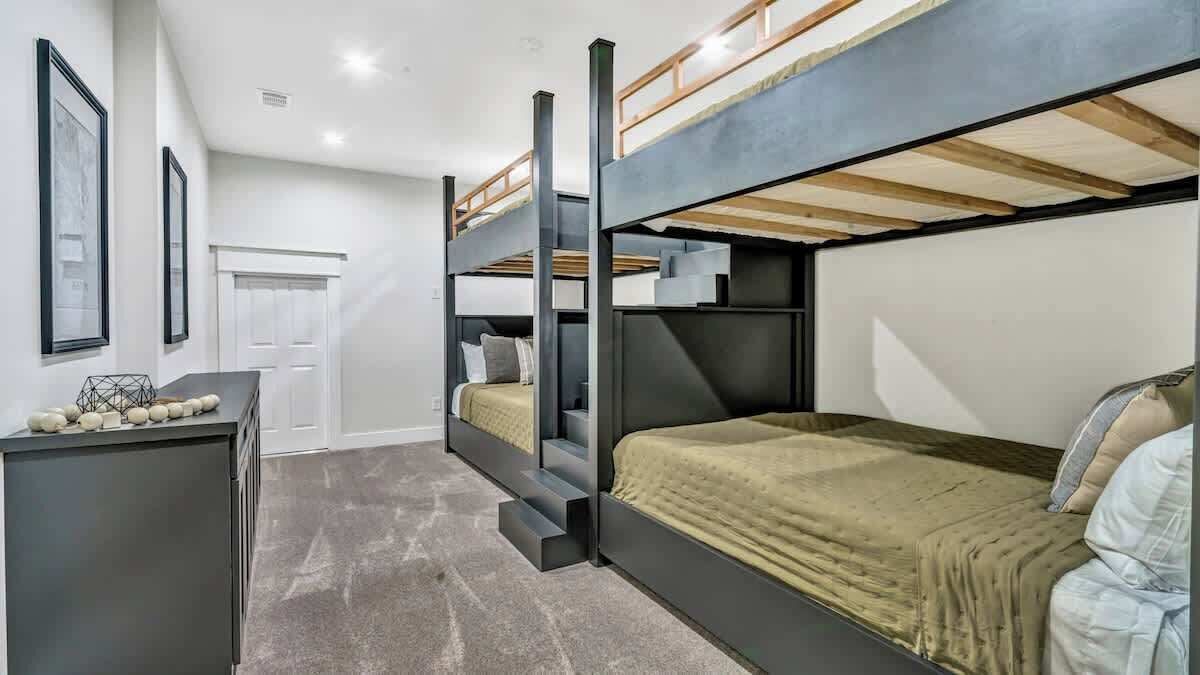 Photo of Bedroom in Central Arlington