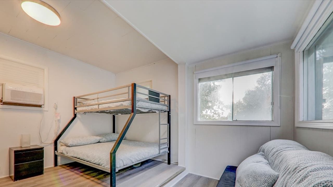 Photo of Bedroom in Victoria Road