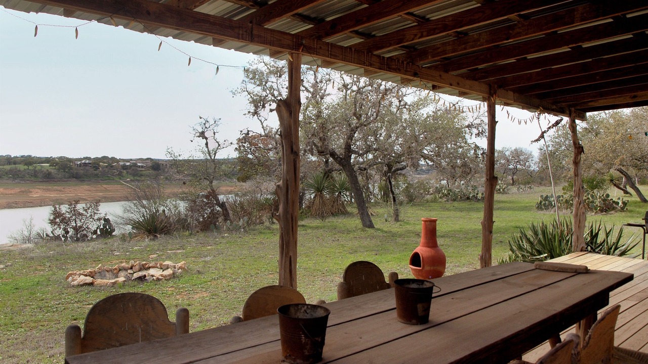 Photo of Outdoor in Oatmeal