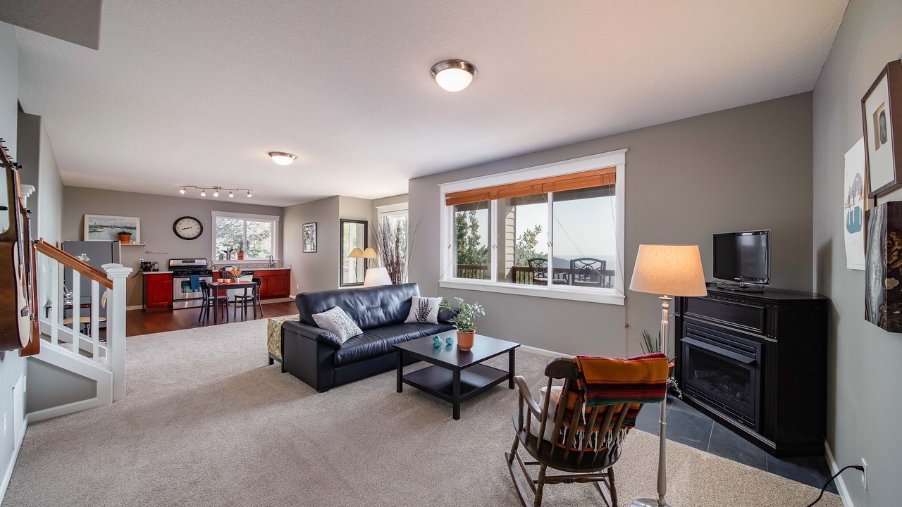 Photo of Livingroom in Happy Valley