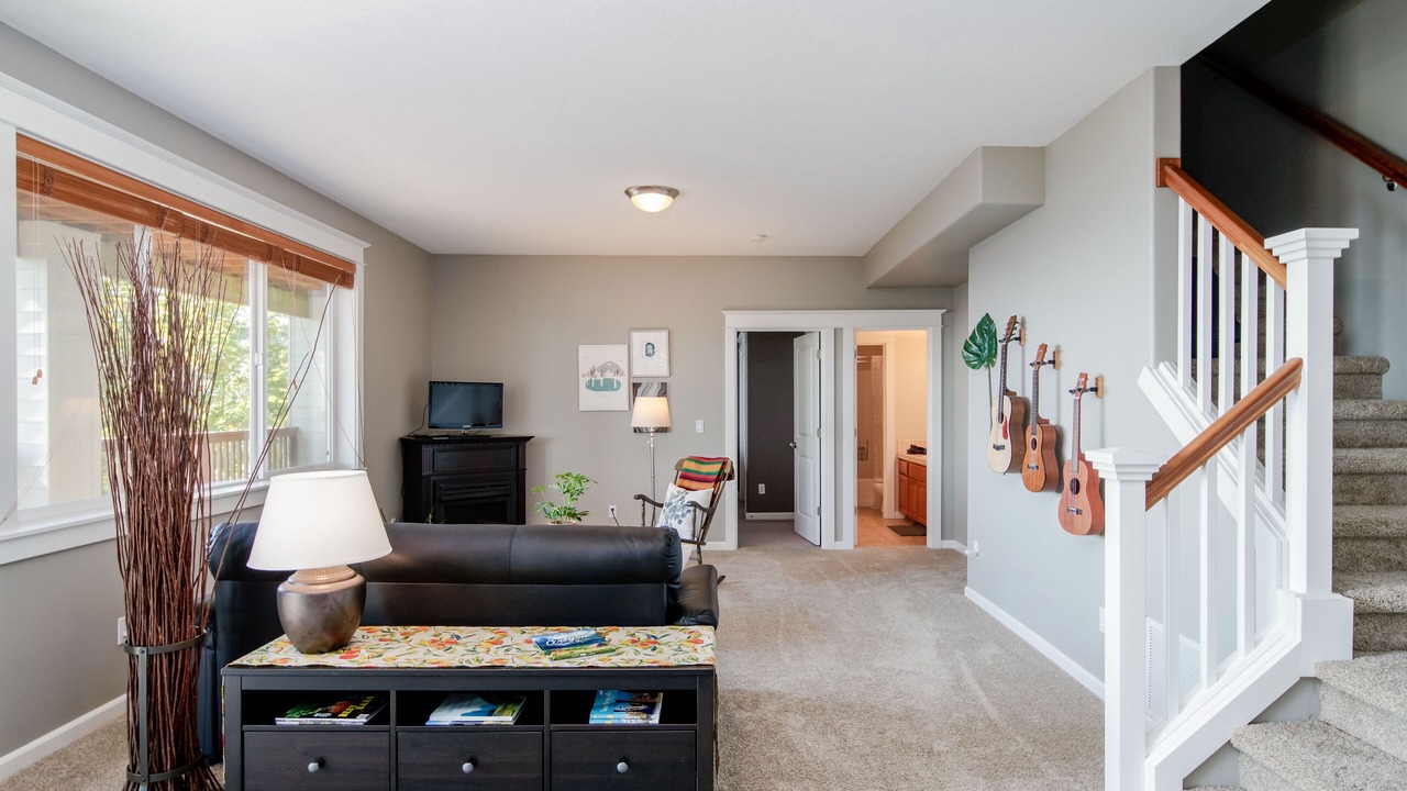 Photo of Livingroom in Happy Valley