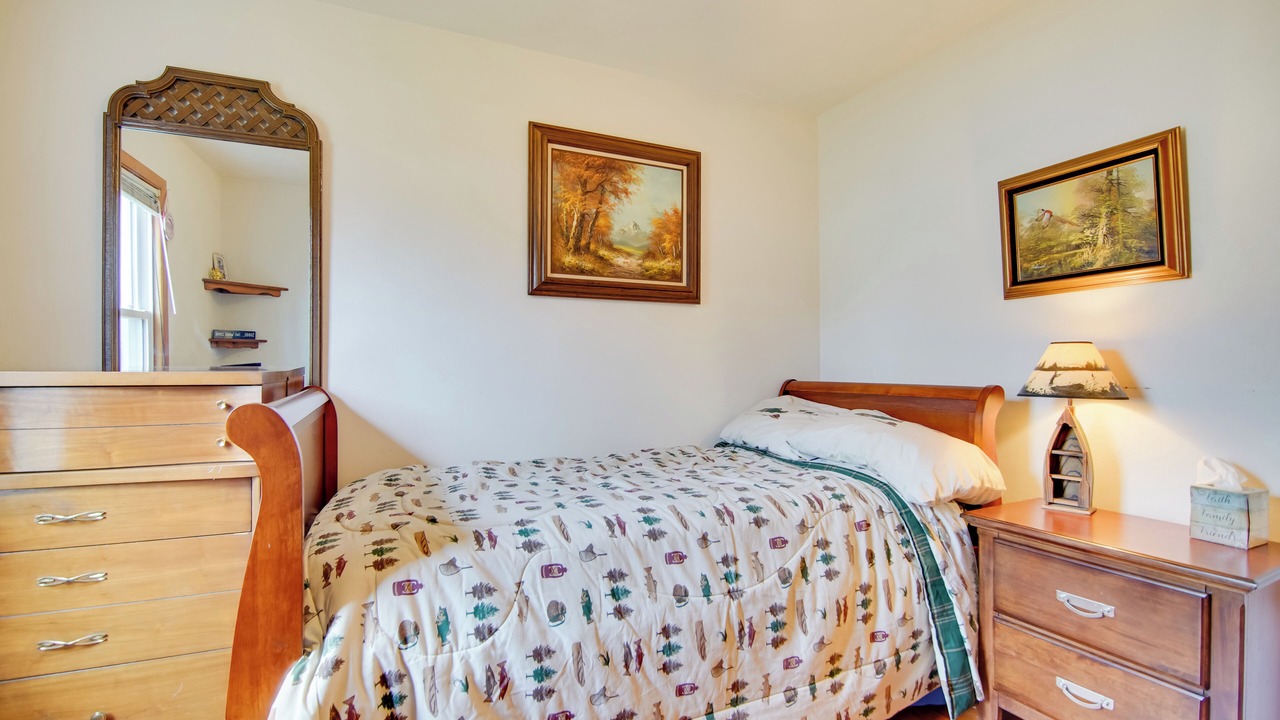 Photo of Bedroom in Twin Lakes