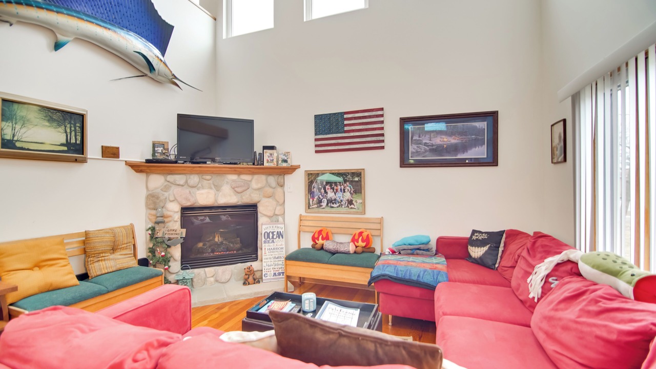 Photo of Livingroom in Twin Lakes