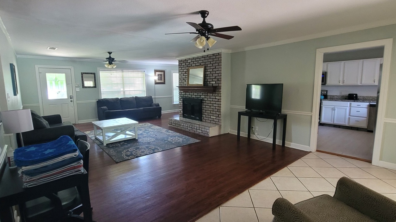 Photo of Livingroom in Richland Hills