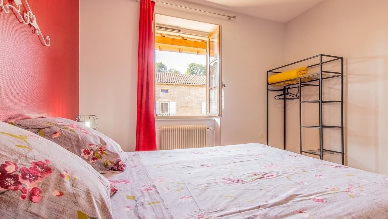 Photo of Bedroom in Lugny