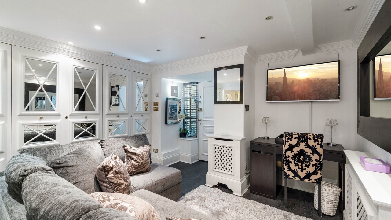 Photo of Livingroom in Frognal and Fitzjohns