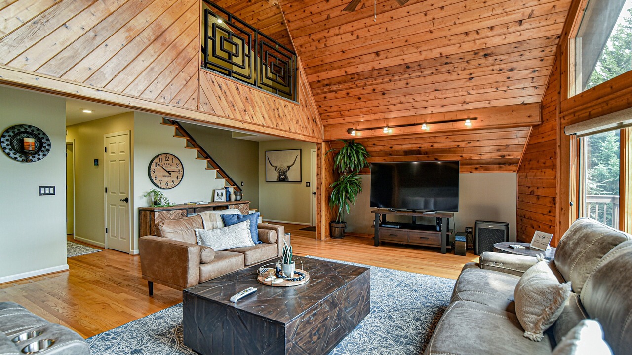 Photo of Livingroom in Bent Creek