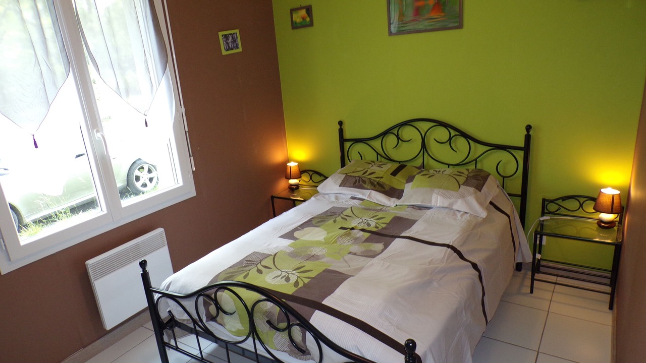Photo of Bedroom in Gastes