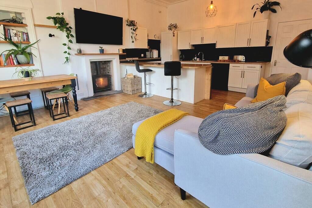 Photo of Livingroom in Exeter