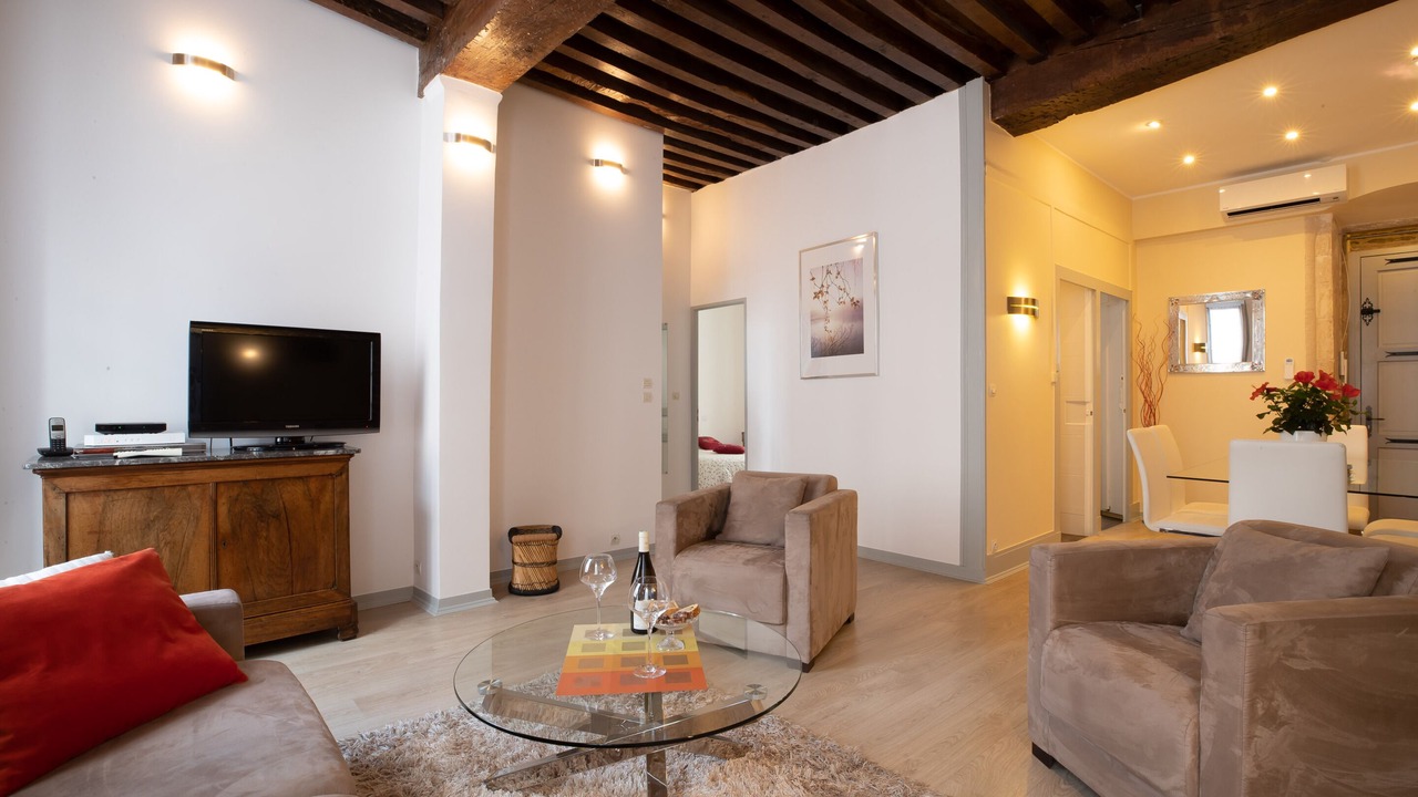 Photo of Livingroom in Beaune City Centre