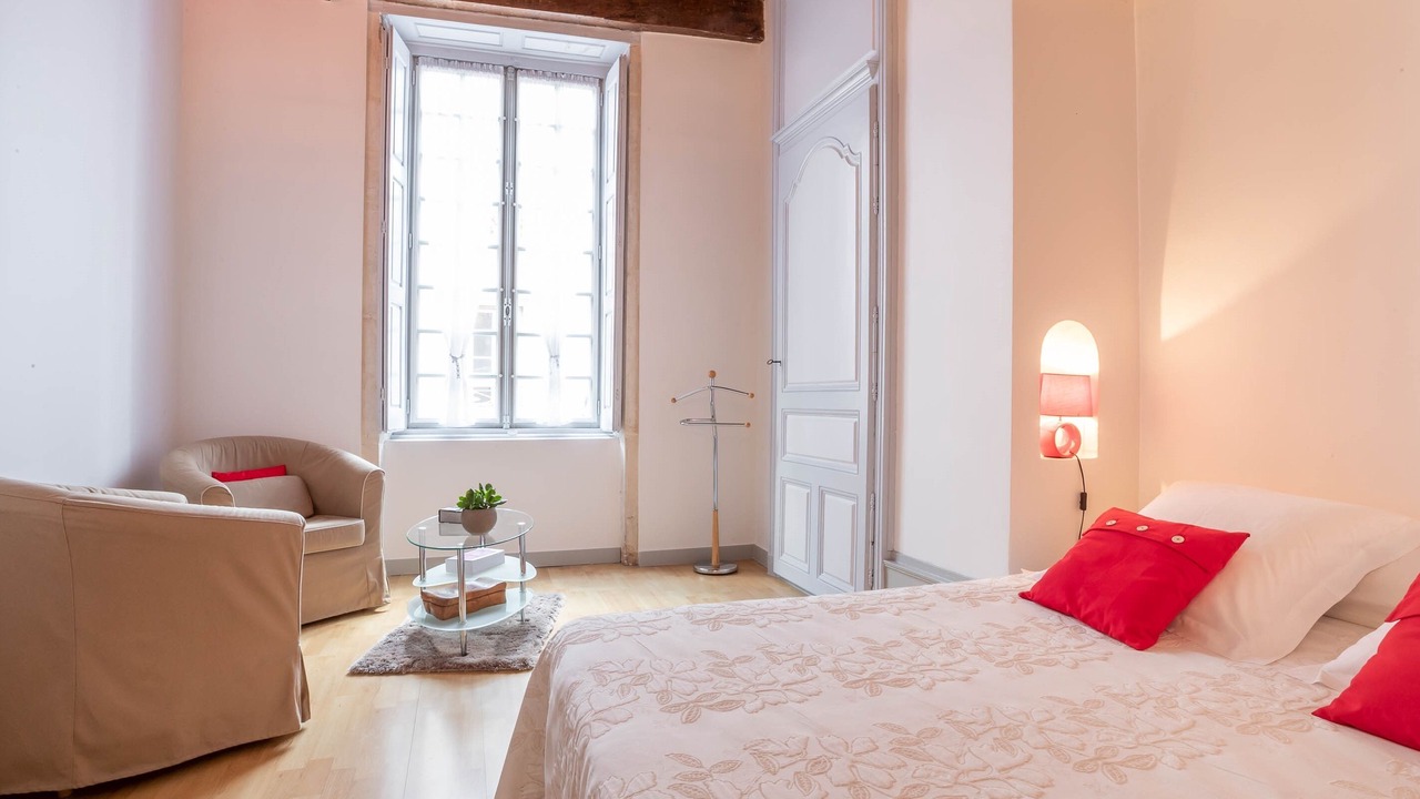 Photo of Bedroom in Beaune City Centre