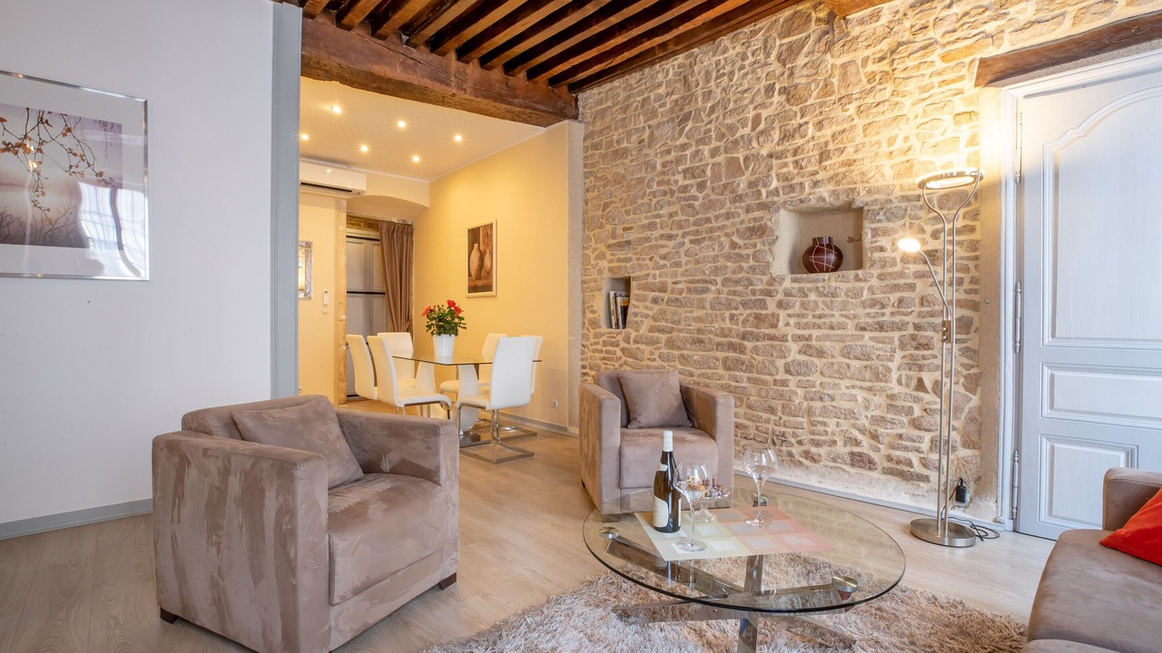 Photo of Livingroom in Beaune City Centre