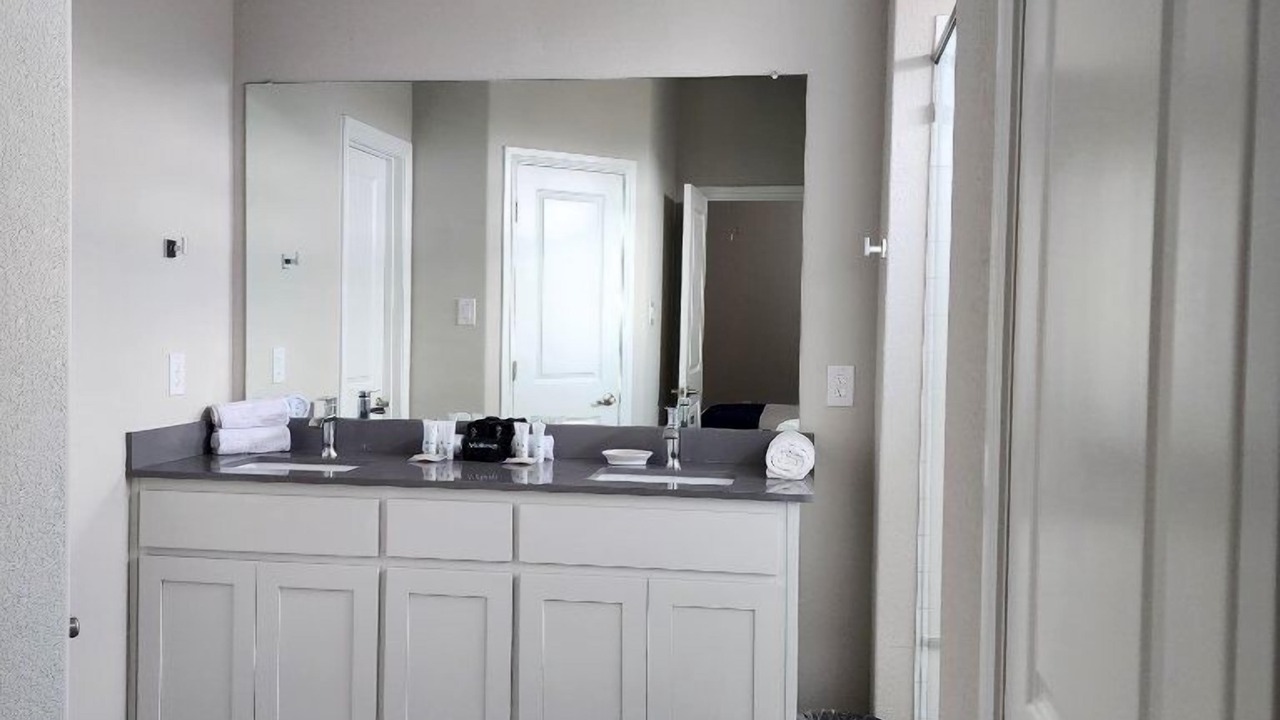 Photo of Bathroom in Glenn Heights