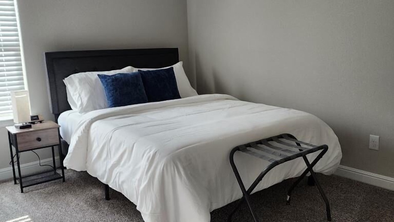 Photo of Bedroom in Glenn Heights