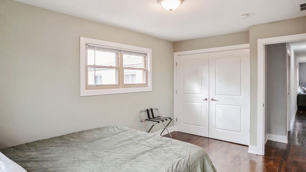 Photo of Bedroom in Niles