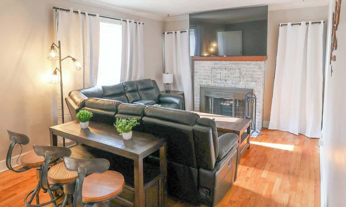 Photo of Bedroom in Lansing