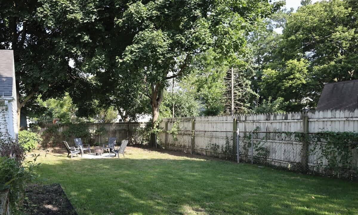 Photo of Outdoor in Lansing