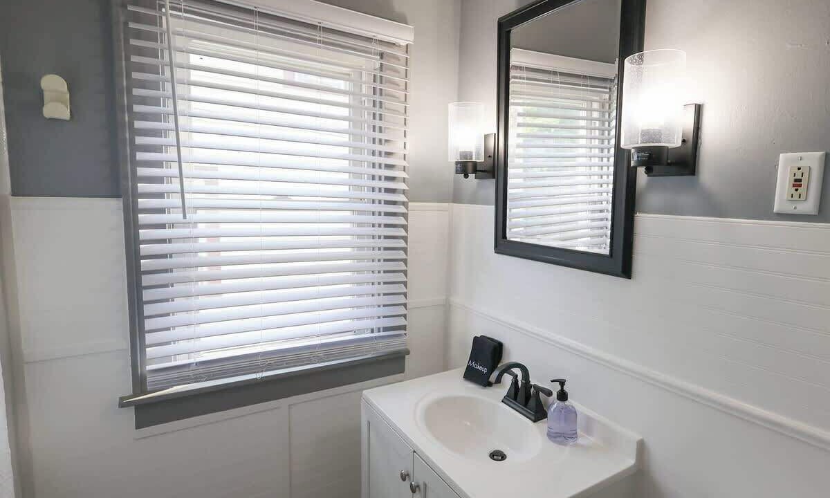 Photo of Bathroom in Lansing