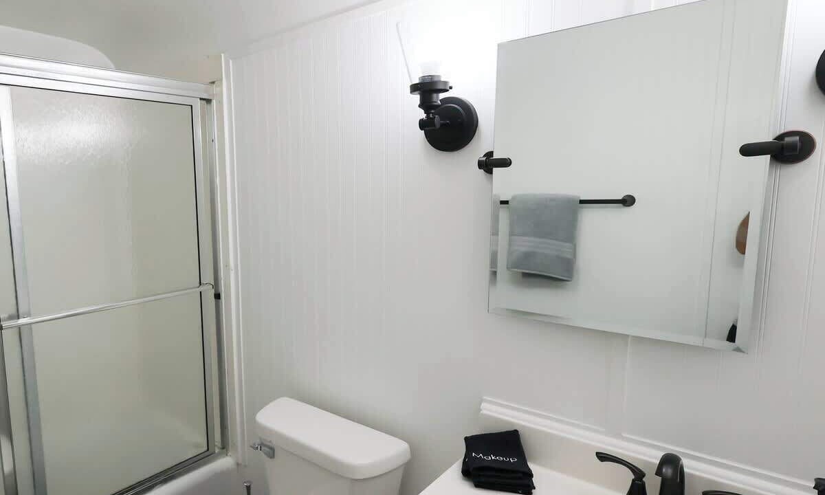 Photo of Bathroom in Lansing