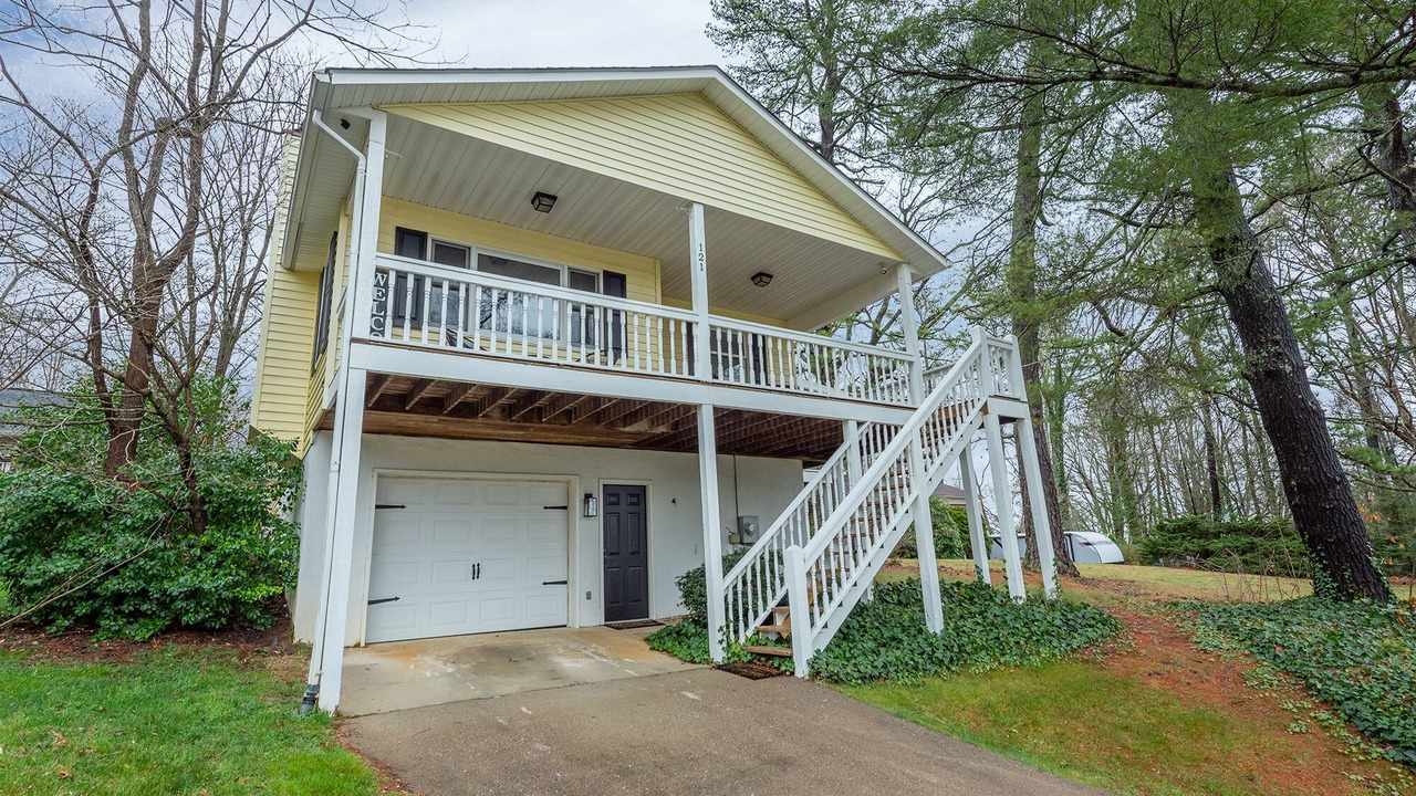 Photo of Outdoor in Royal Pines