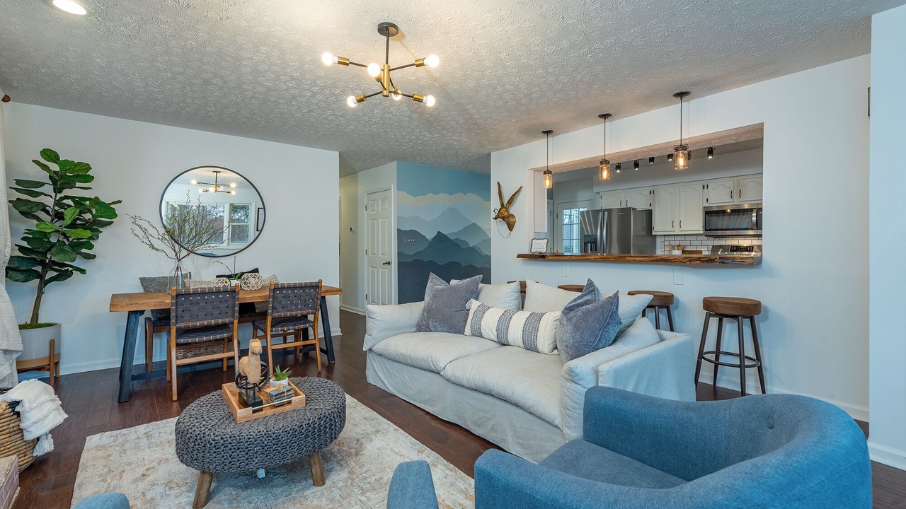Photo of Livingroom in Royal Pines
