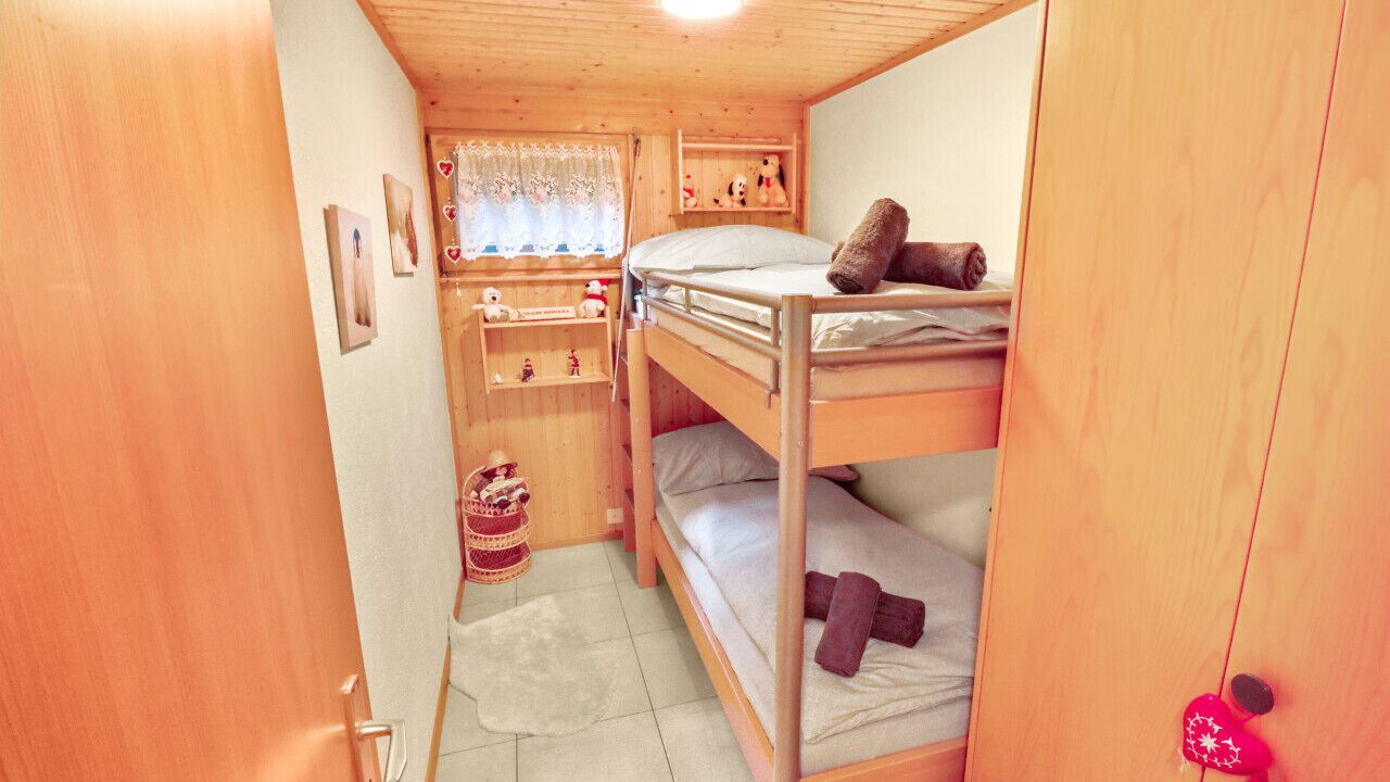 Photo of Bedroom in Lens