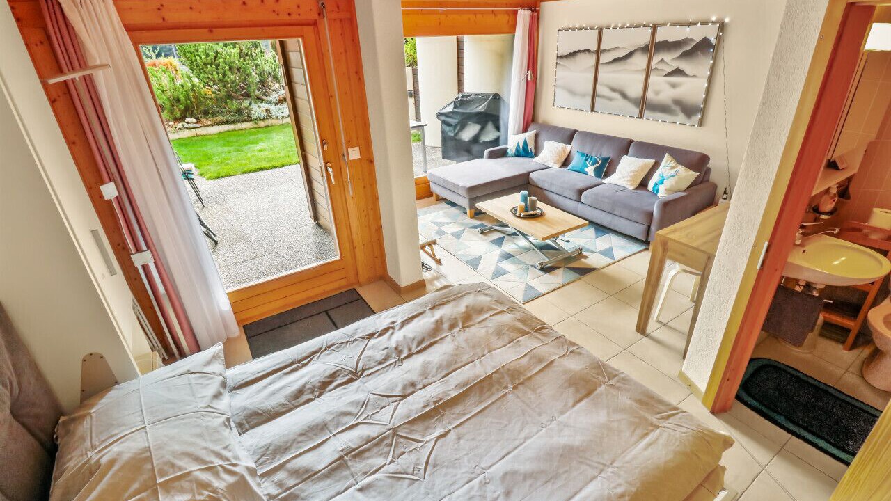 Photo of Bedroom in Lens