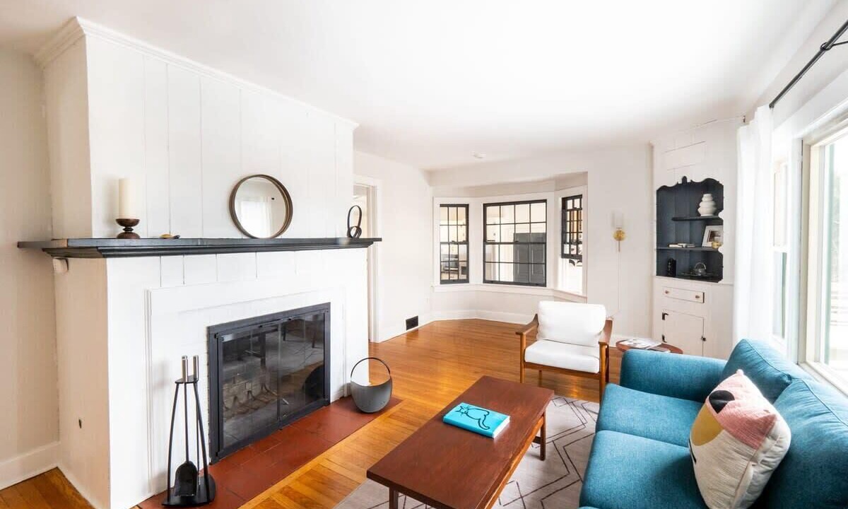 Photo of Livingroom in Pittsfield