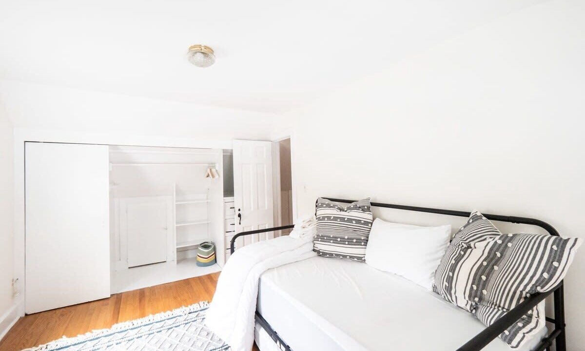 Photo of Bedroom in Pittsfield