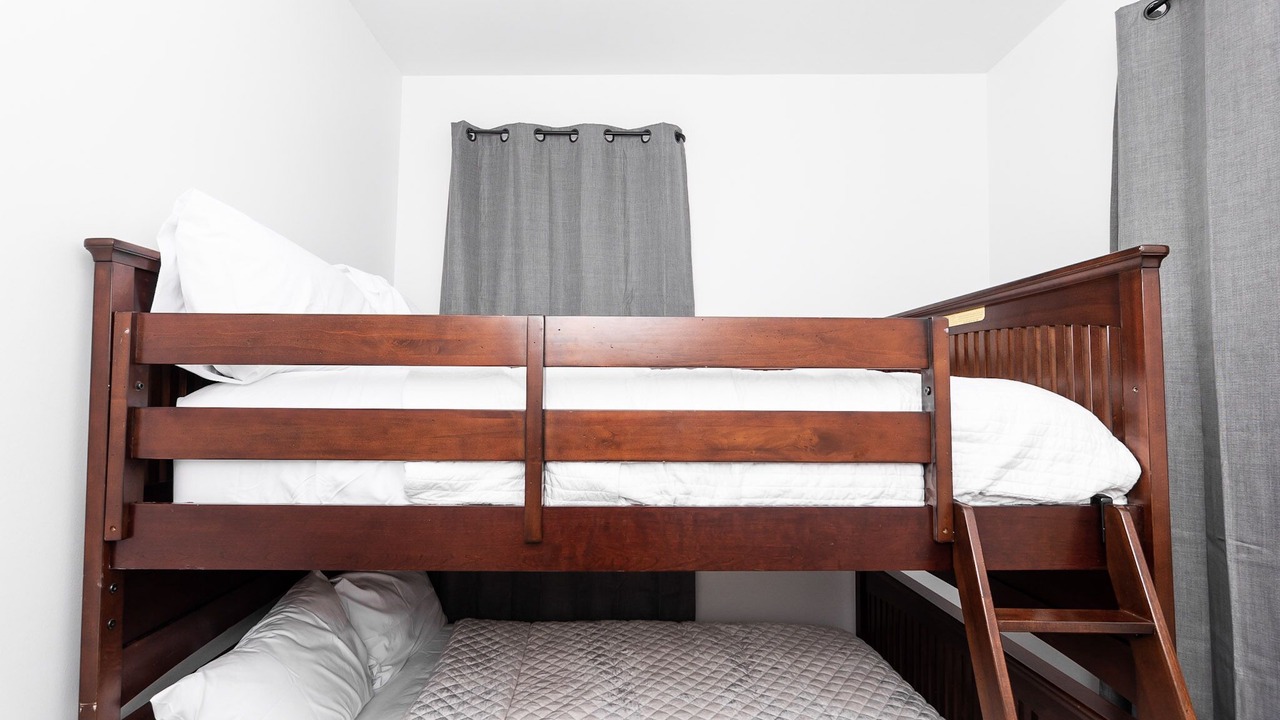 Photo of Bedroom in Fort Lee