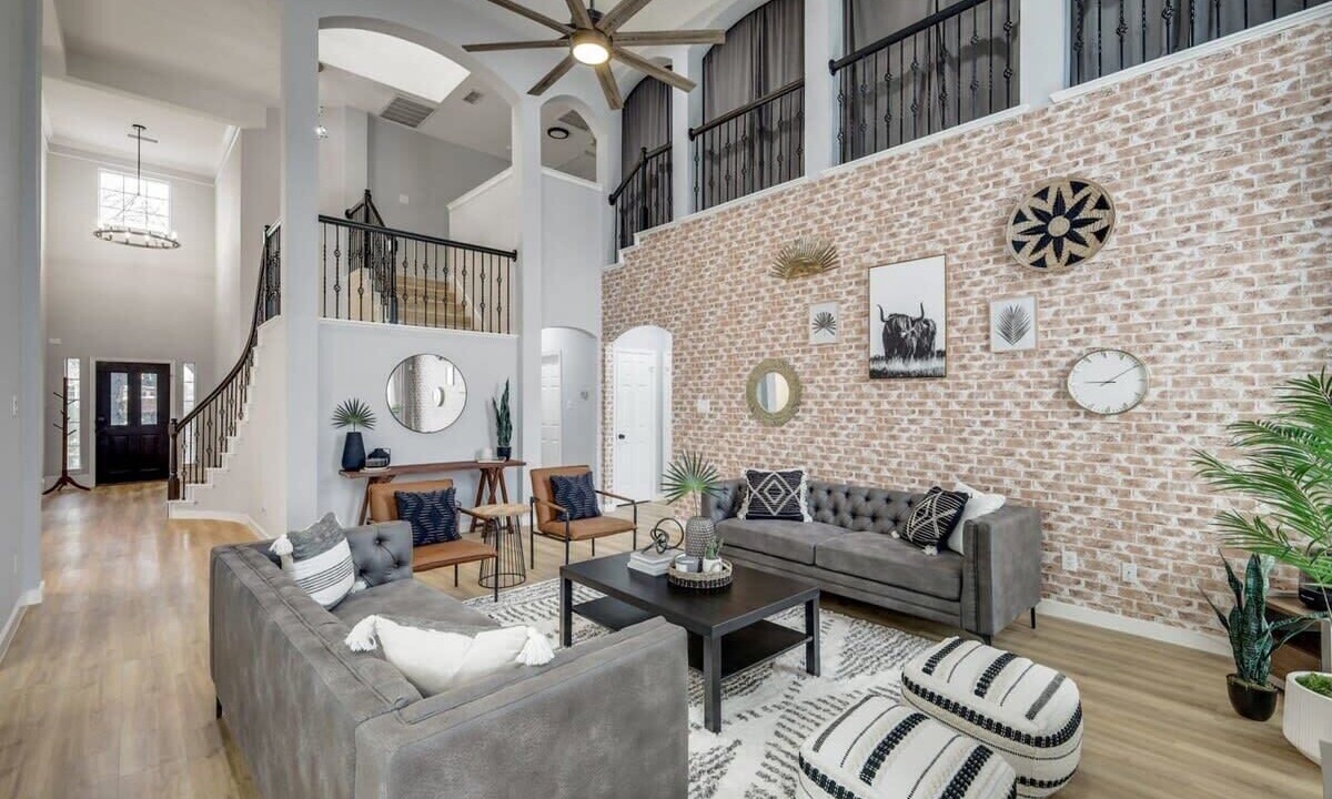 Photo of Livingroom in Fossil Creek