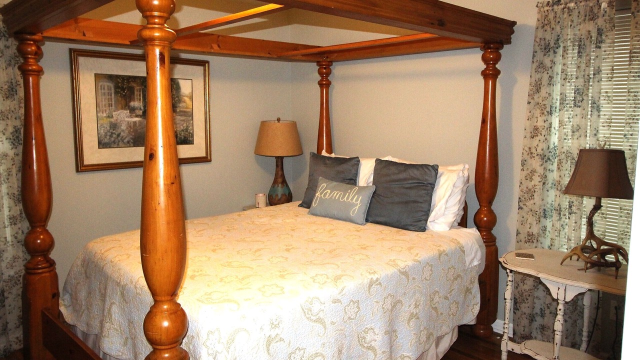 Photo of Bedroom in Hernando