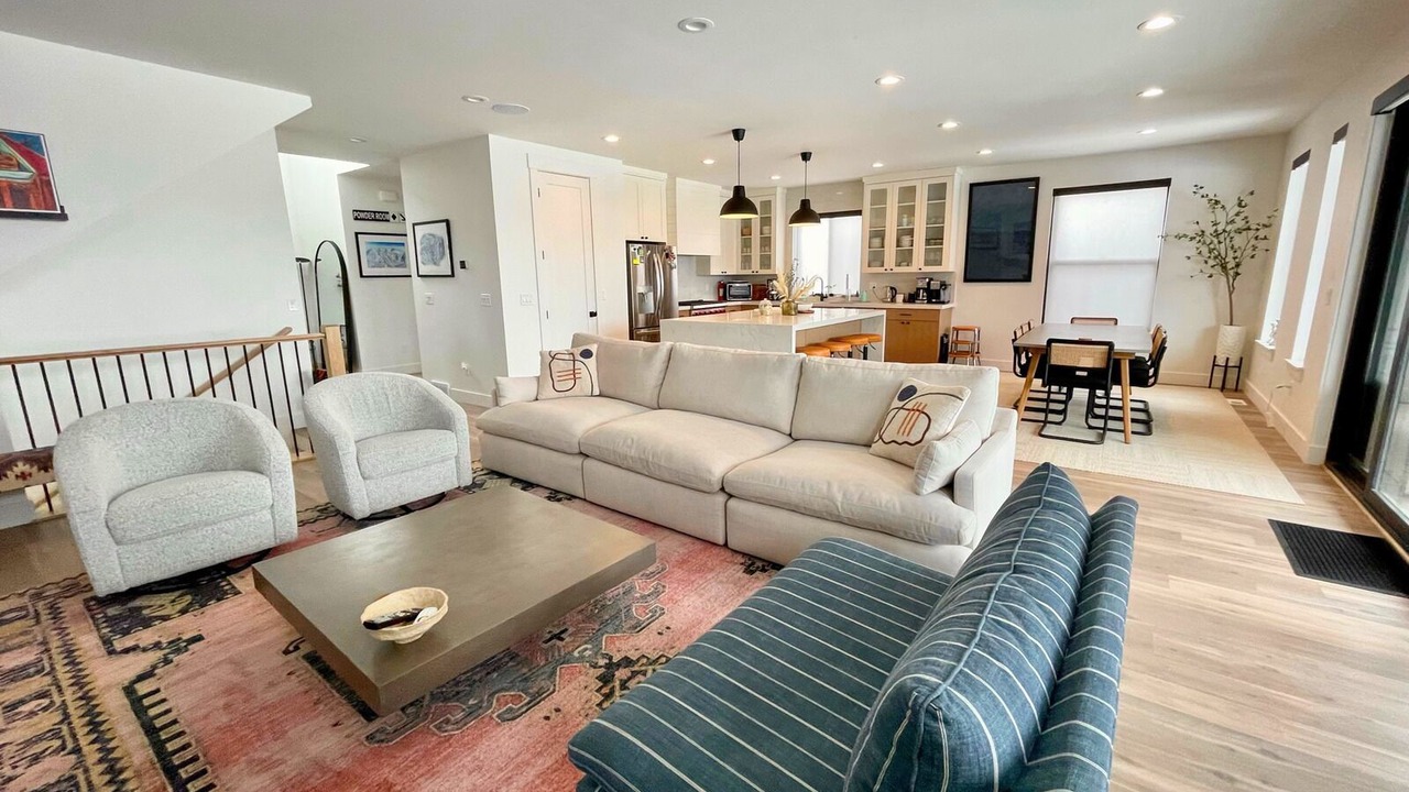 Photo of Livingroom in Ogden