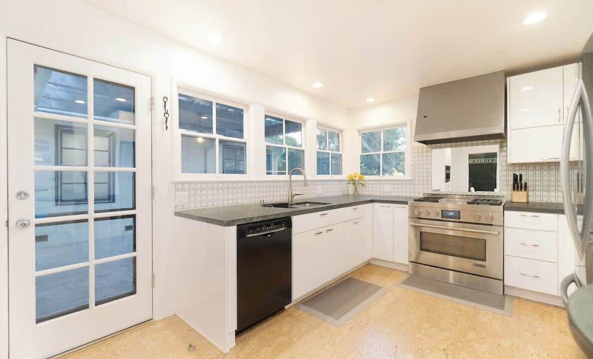 Photo of Kitchen in Northridge