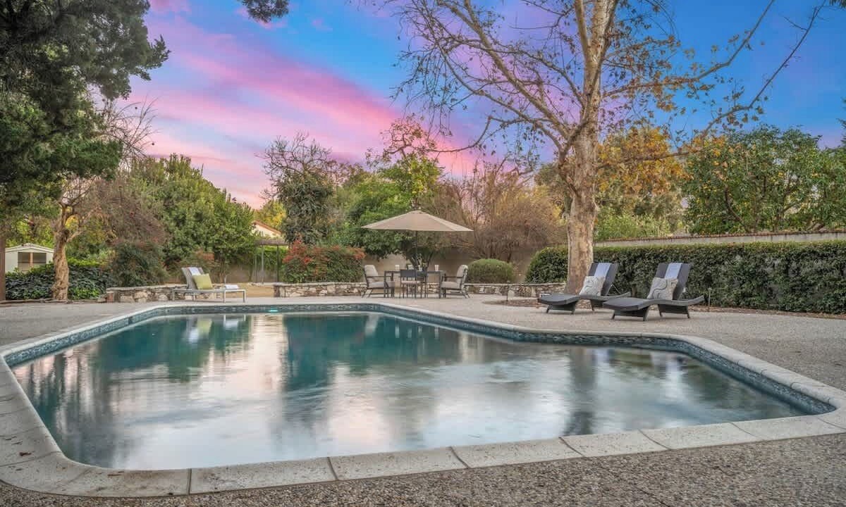 Photo of Outdoor in Northridge