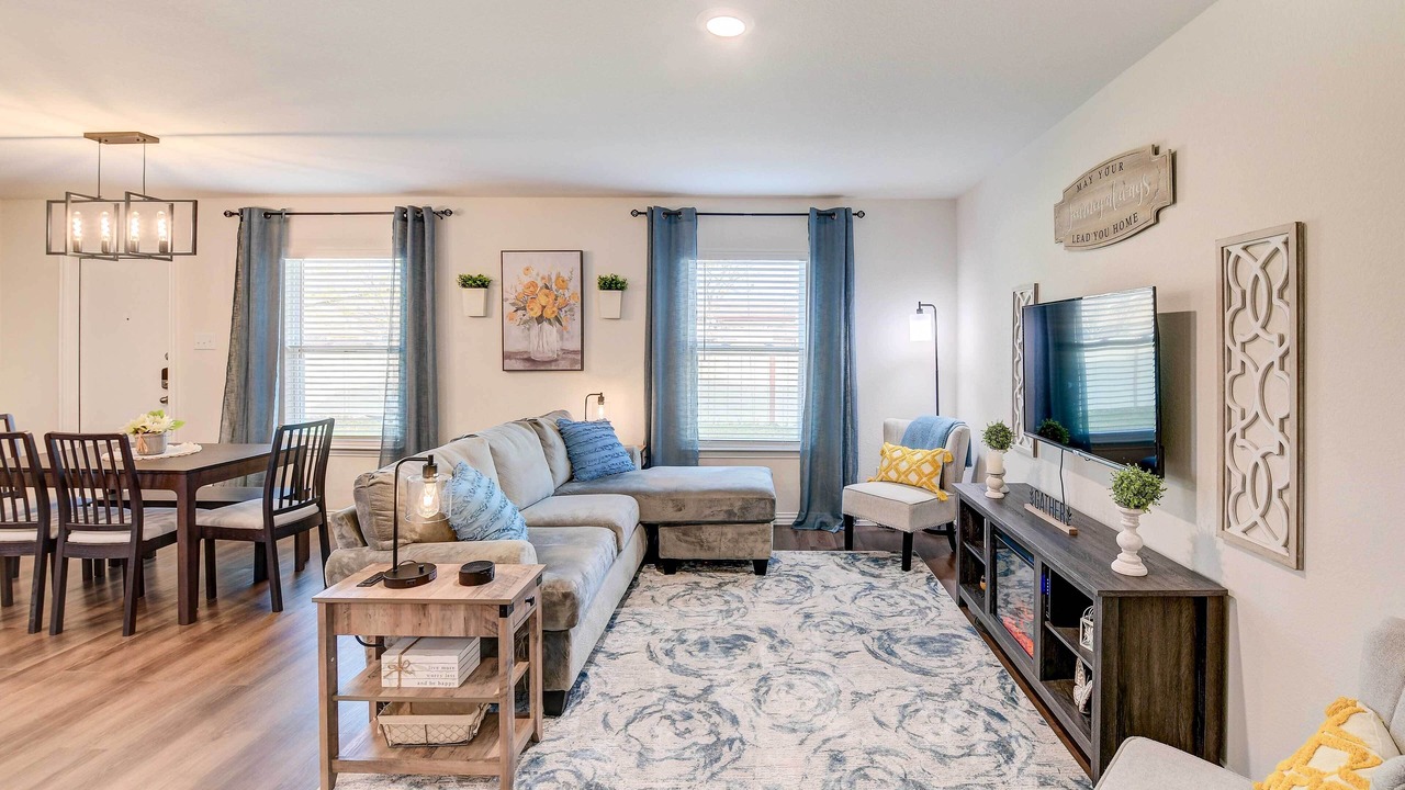 Photo of Livingroom in Bellmead