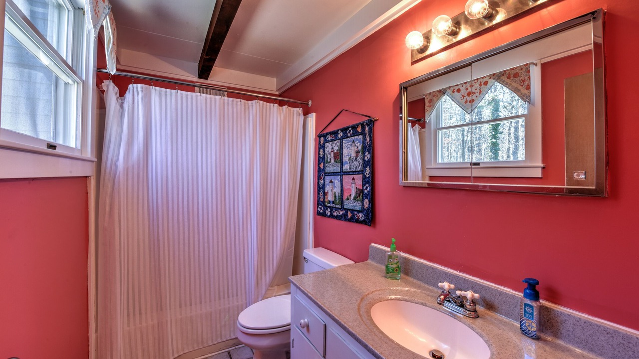 Photo of Bathroom in Cataumet