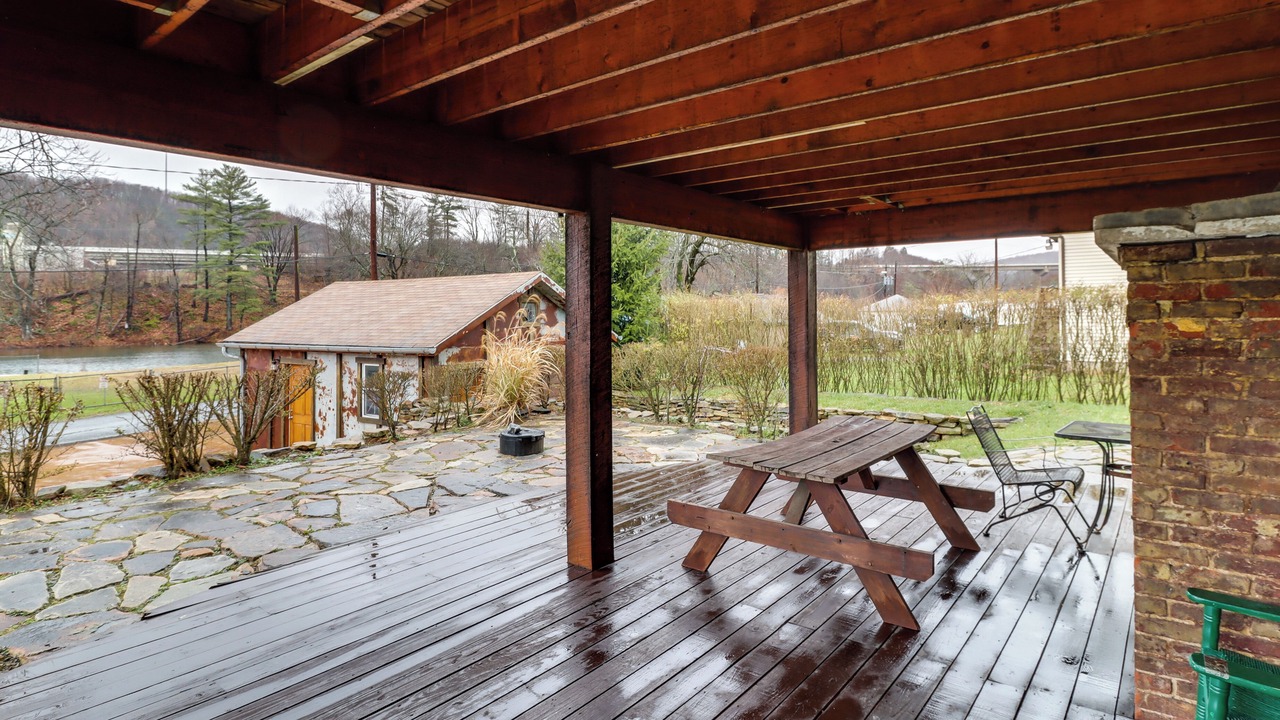 Photo of Outdoor in Parryville