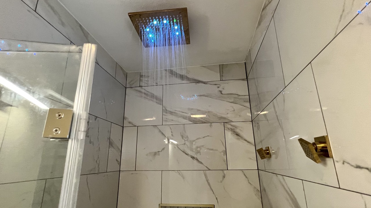 Photo of Bathroom in Harbor