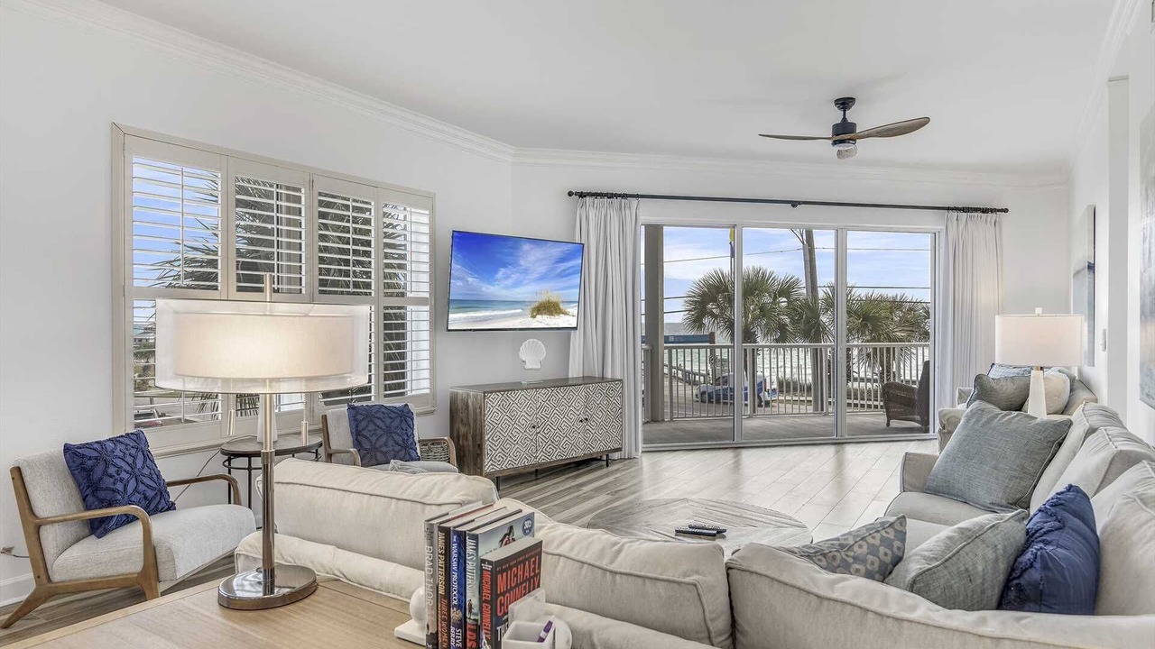 Photo of Livingroom in Avalon Beach Estates